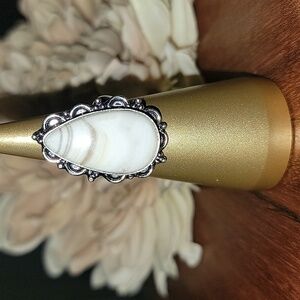 🎁 Banded Agate Ring Size 6 NEW